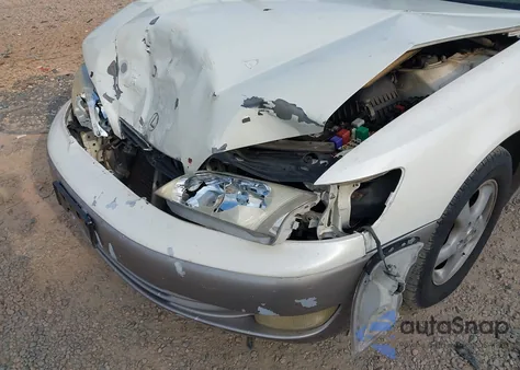 1998 Lexus Es 300 z USA, uszkodzony, nr VIN JT8BF28G2W0131104